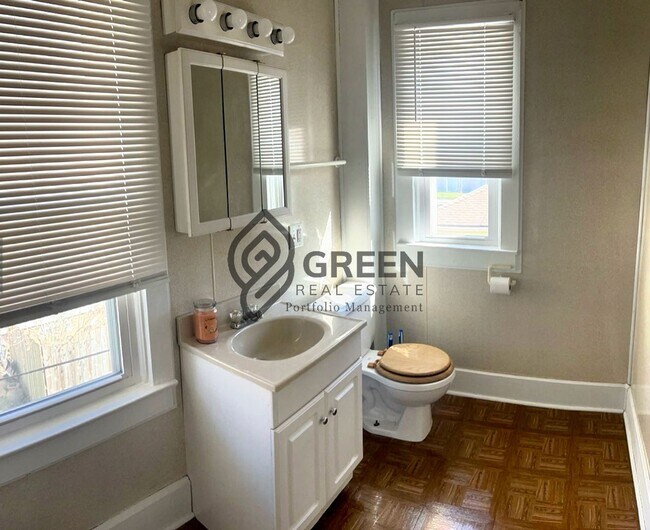 Building Photo - 196 S Grand Ave