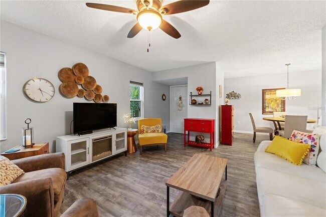 Building Photo - 300 S Florida Ave