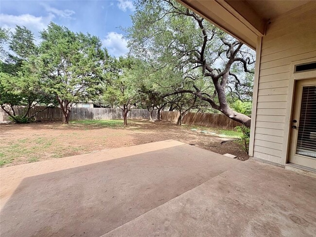 Building Photo - 15210 Falcon Dr