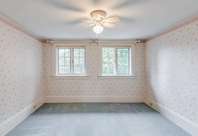 Building Photo - 9471 Mayfield Rd