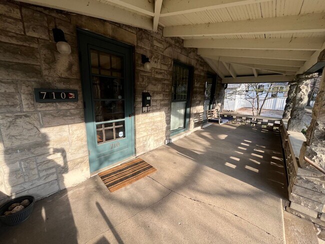 Building Photo - 710 S Fess Ave