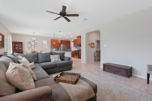 Building Photo - 476 Sheepshank Dr