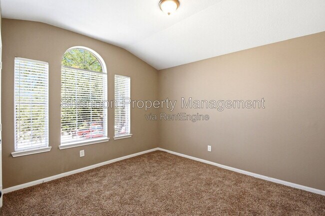 Building Photo - 21103 N Valley Ct