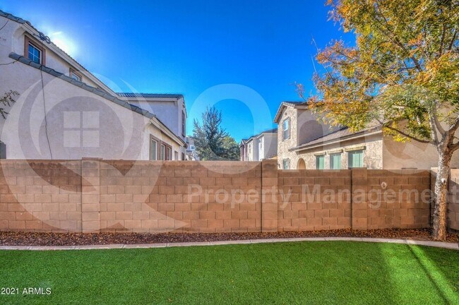 Building Photo - 4273 E Oakland St