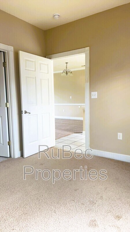 Building Photo - 8967 Meadow Vista Rd