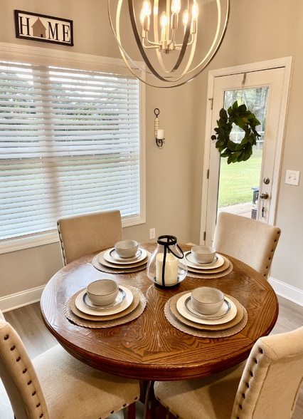 Building Photo - 122 Cedar Lake Rd