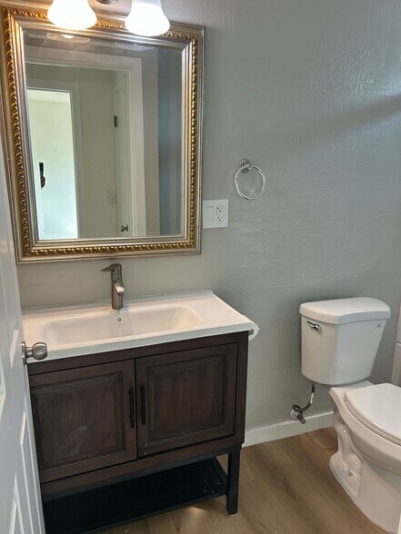 Building Photo - 2360 Galway Ct