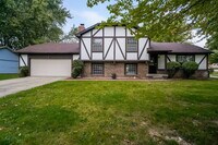 Building Photo - 3420 Wedgewood Dr