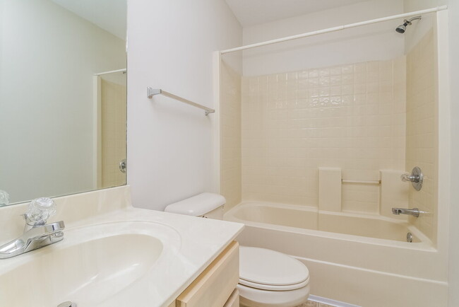 Building Photo - 5525 Craftwood Dr