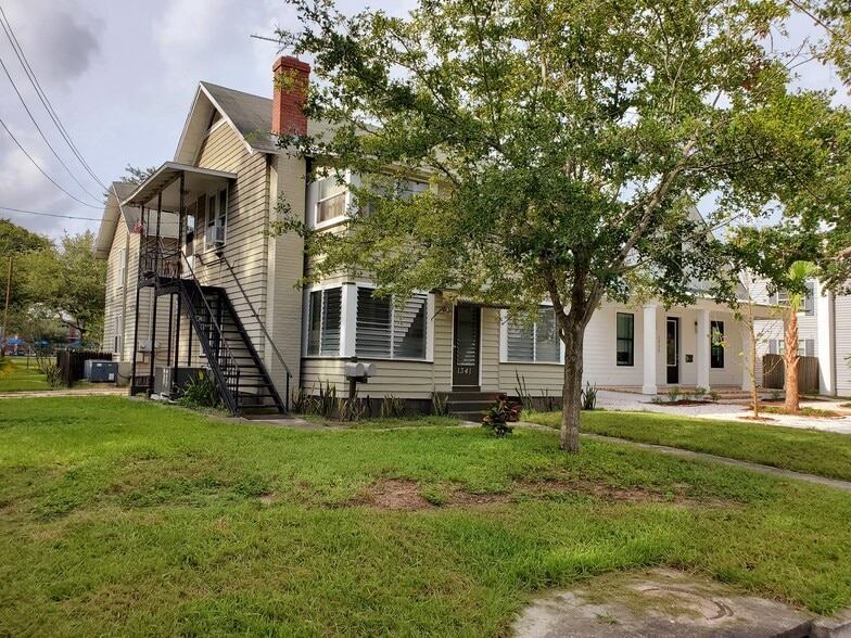 Building Photo - 1341 17th Ave N