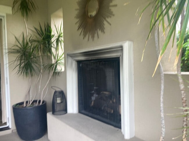 Building Photo - Exceptional Remodeled & Professionally Fur...