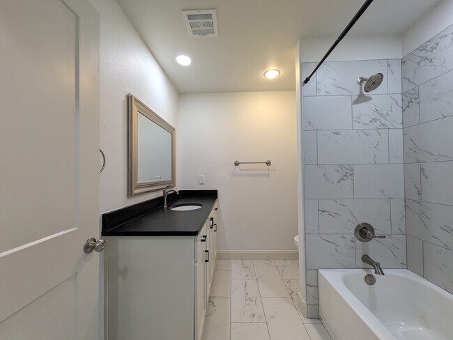 Building Photo - 1116 Black Jack Dr