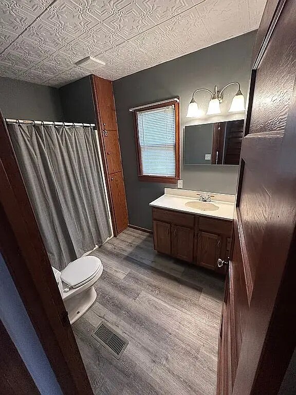 Building Photo - 620 3rd Ave W