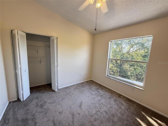 Building Photo - 12653 Longcrest Dr