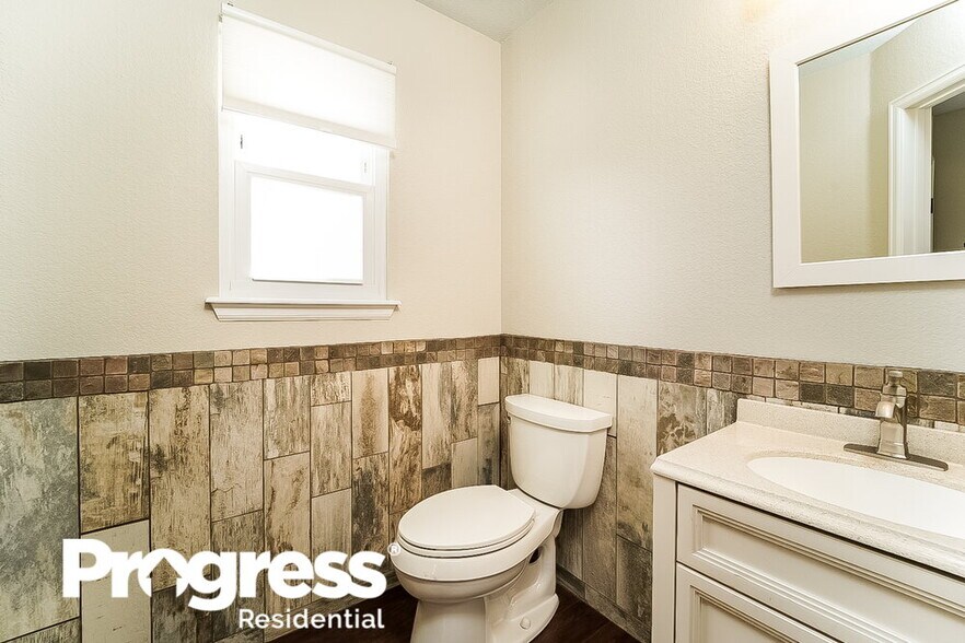 Building Photo - 4483 Lyndenwood Point