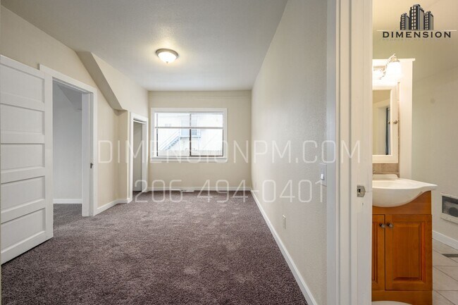 Building Photo - Charming 3 Bed, 2 Bath Home in Sedro-Woolley