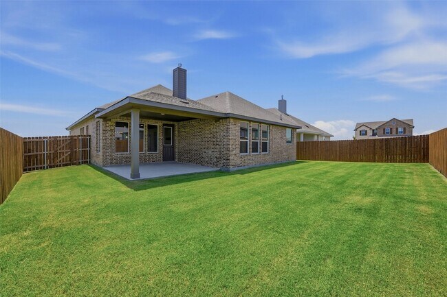 Building Photo - 2105 Bluebird Ln