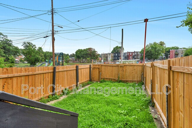 Building Photo - 2813 Presbury St