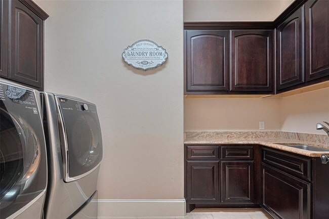 Building Photo - 3 Ivy Castle Ct