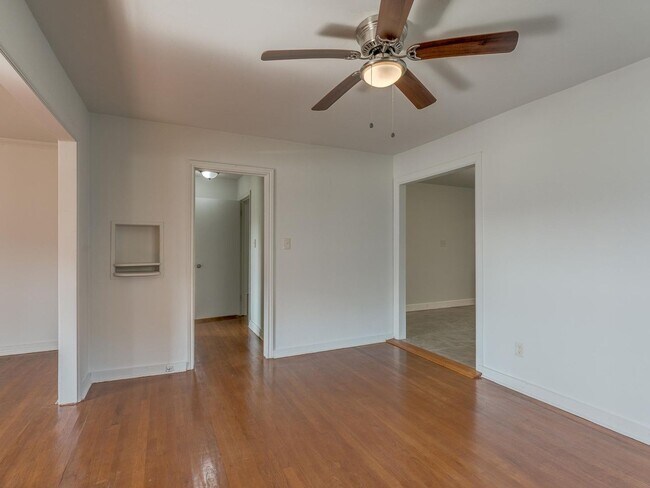 Building Photo - Home for rent in heart of OKC