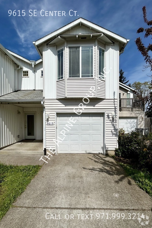 Building Photo - 9615 SE Center Ct