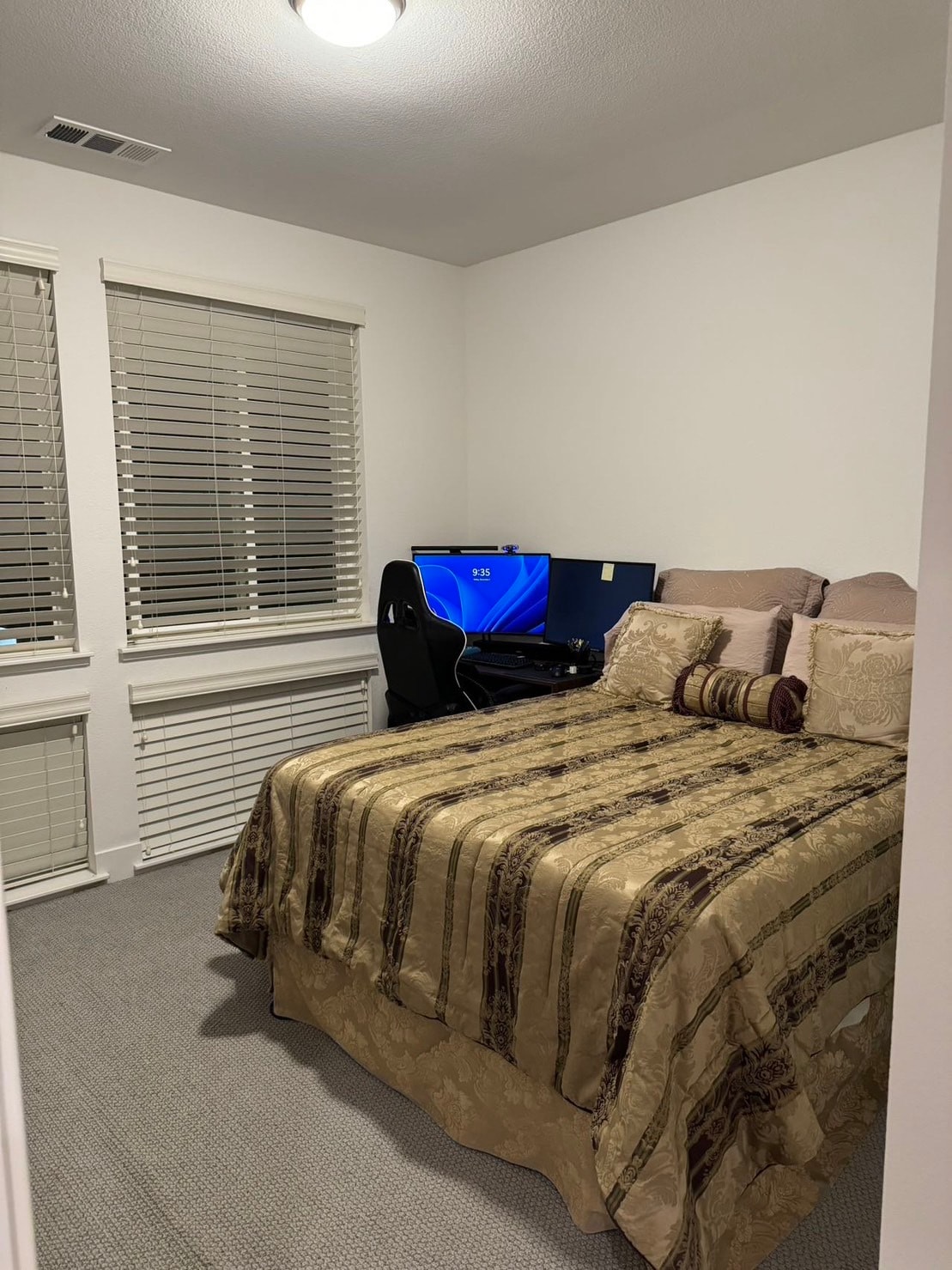 Building Photo - 39136 Memorial St