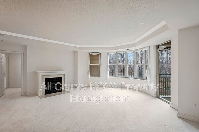 Building Photo - 11776 Stratford House Pl