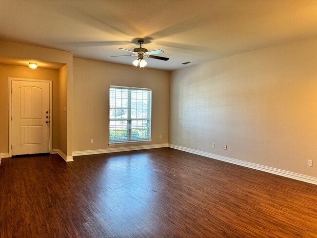 Building Photo - 309 Princess Place