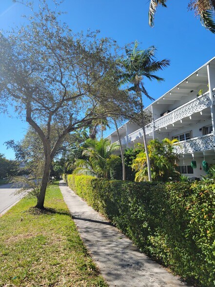 Building Photo - 2005 Sans Souci Blvd