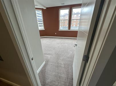 Building Photo - 99 W Main St