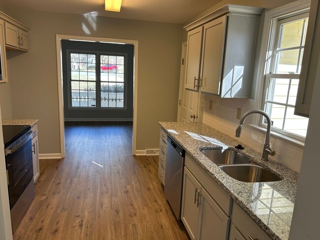 Building Photo - 4010 Selda Dr