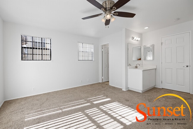 Building Photo - 3975 Hortensia St