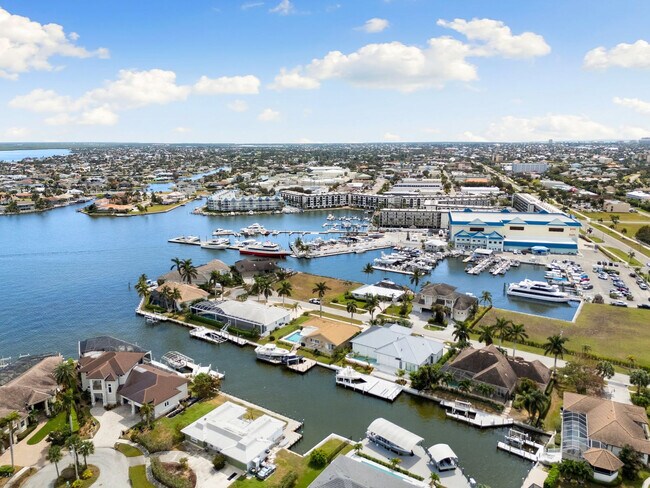 Building Photo - 874 Magnolia Ct