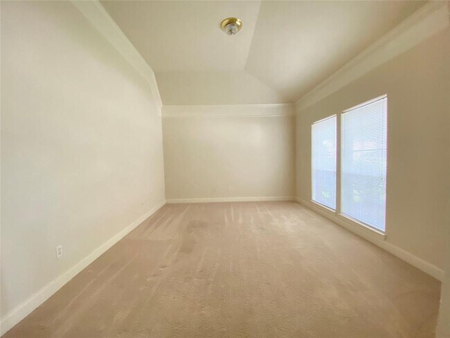 Building Photo - 10122 Meridian Lakes Dr