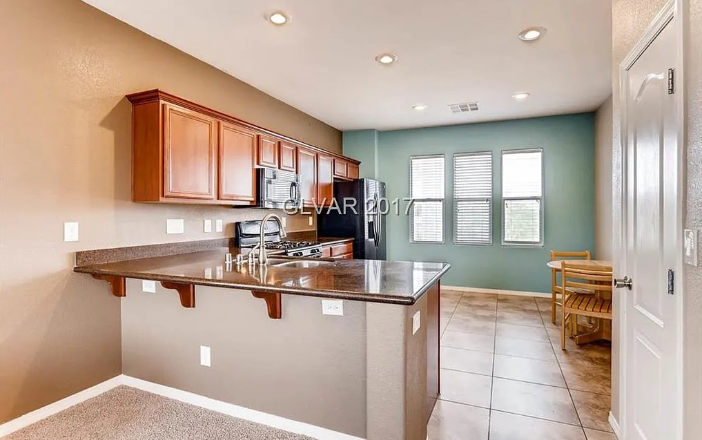 Building Photo - 172 Almond Ridge Pl