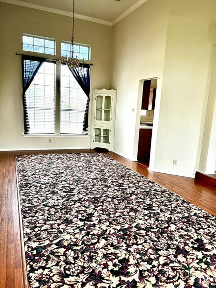 Building Photo - 2904 wren circle