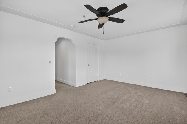 Building Photo - 417 S Ashley St