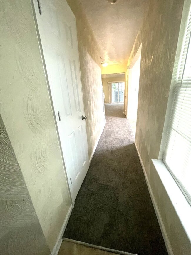 Building Photo - GORGEOUS SINGLE FAMILY 3BR/2.5BA PARK PLAC...