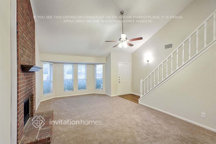 Building Photo - 2401 Forestmeadow Dr
