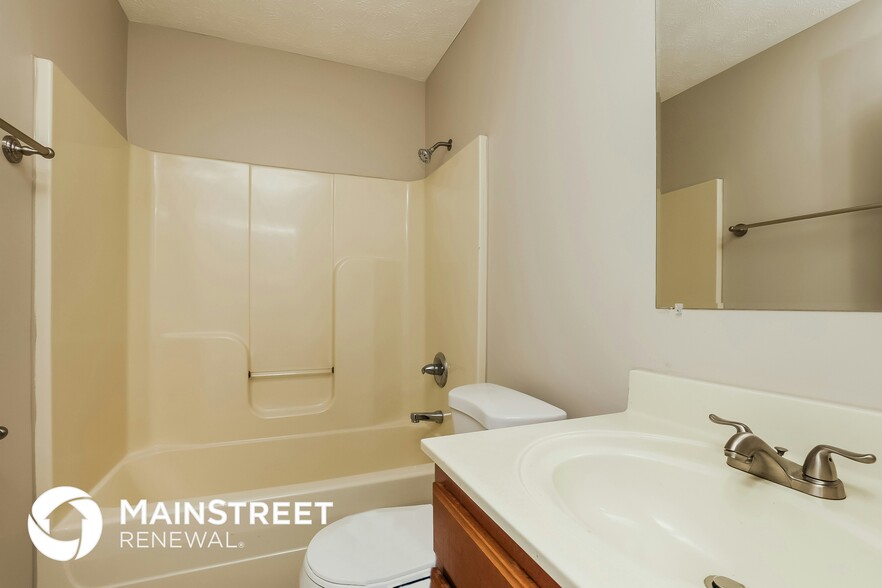 Building Photo - 242 N Blakemore Ave