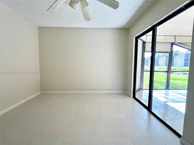 Building Photo - 3252 Foxcroft Rd