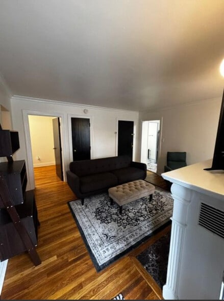 Building Photo - 612 Union St