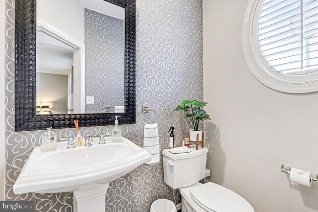 Building Photo - 13773 Night Sky Dr