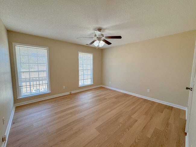 Building Photo - 8585 Clito Rd