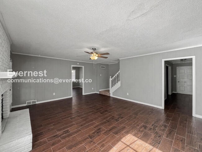 Building Photo - 7125 Crestridge Rd