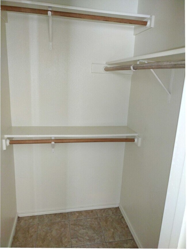 Building Photo - Windward Apartments