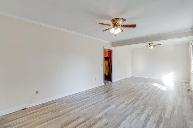 Building Photo - 2 Pickens Ct