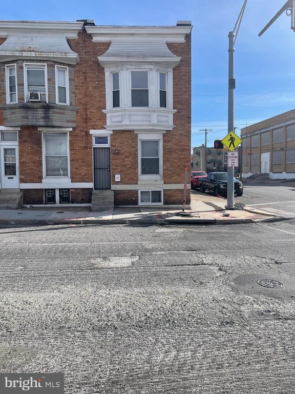 Building Photo - 2133 W Mulberry St