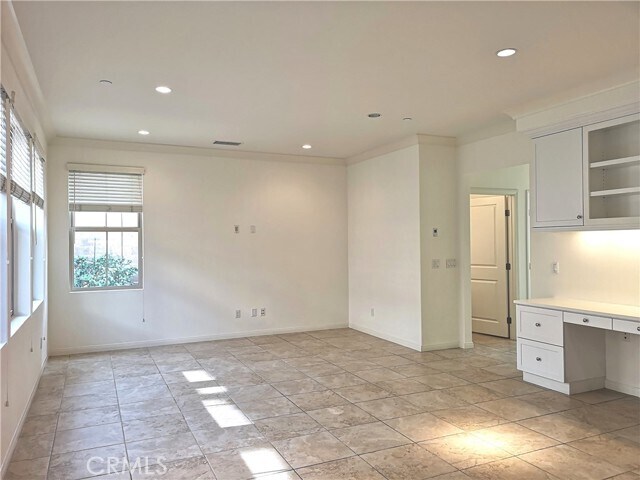 Building Photo - 27 Larkfield