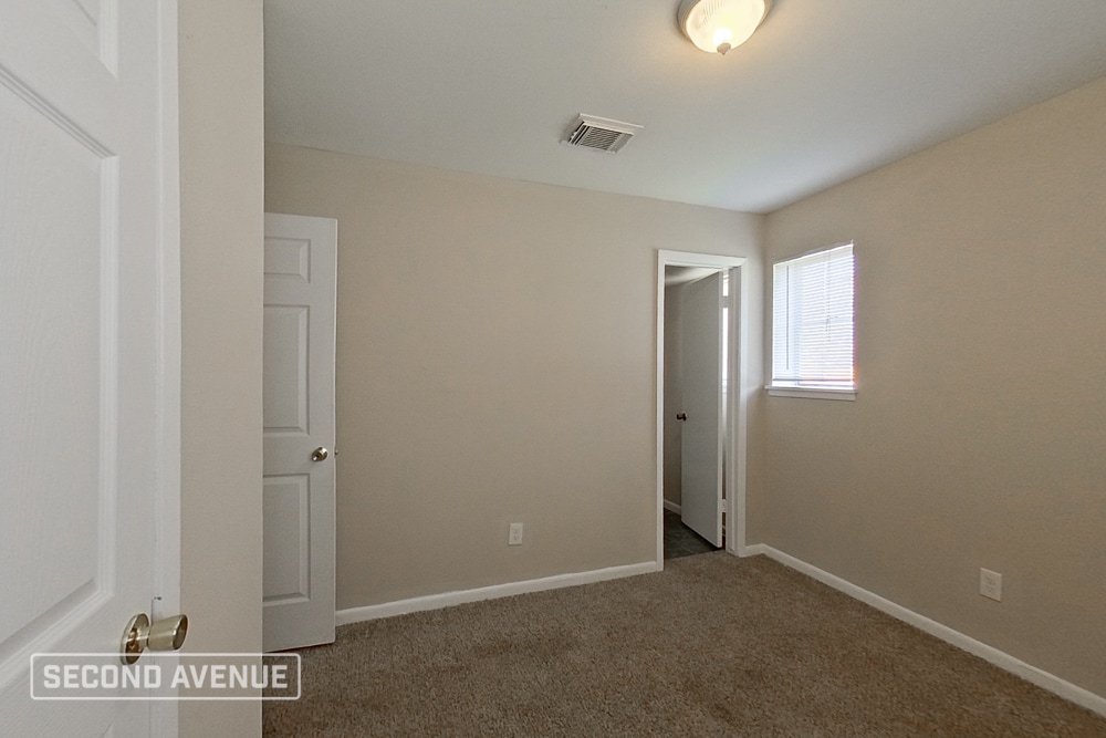 Building Photo - 1495 W Gulf Bank Rd